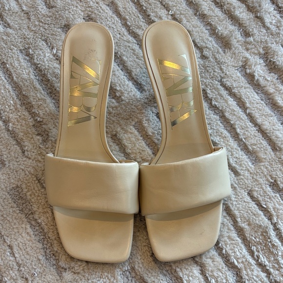 Zara Shoes - Zara Women's Cream Slide Sandals 39/9